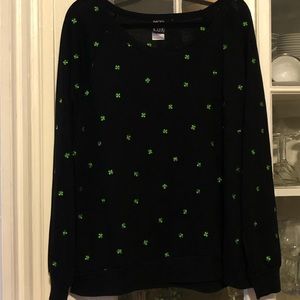 Lightweight shamrock sweater size 3x
